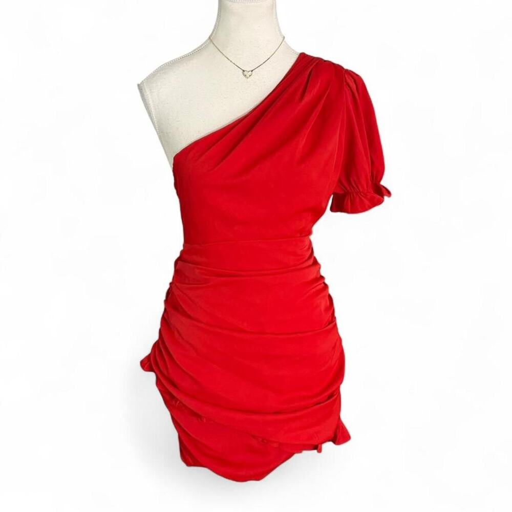Hello Molly Women’s One Shoulder Red Dress size large (8)Speacial occasion dress